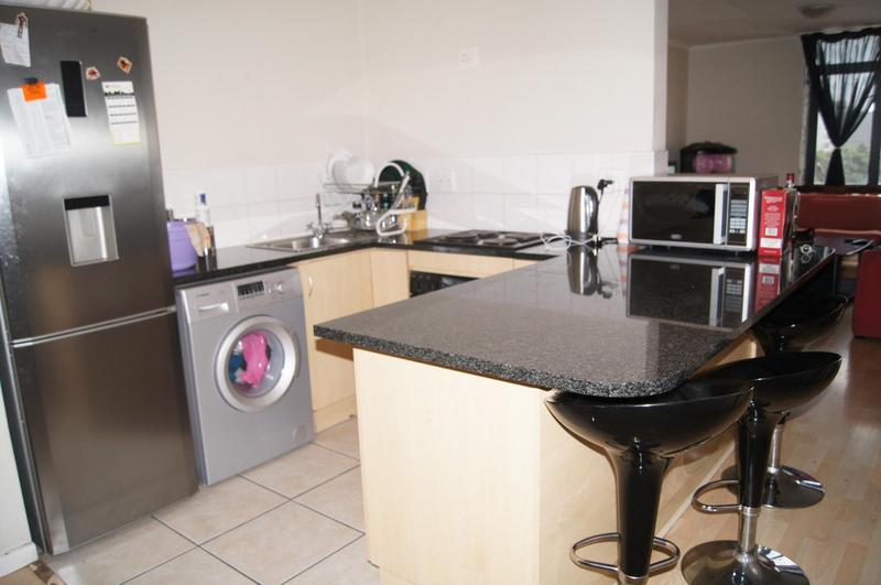To Let 2 Bedroom Property for Rent in Woodstock Western Cape